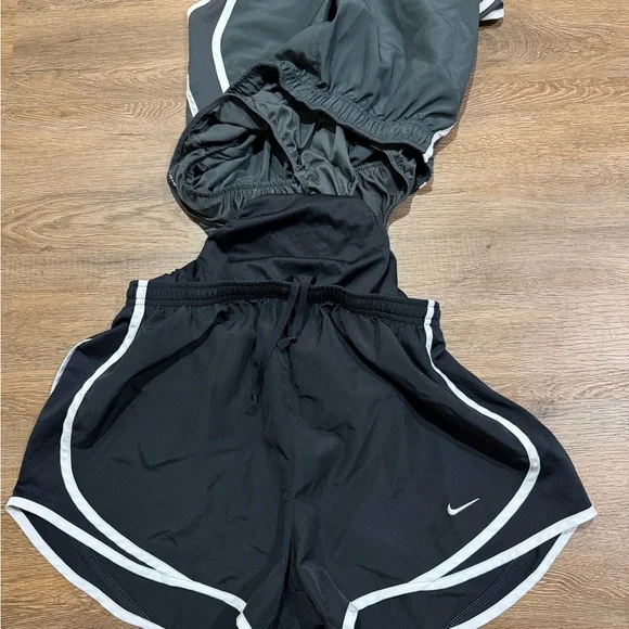 Nike Black and Dark Gray Running Shorts Bundle - Picture 5 of 6